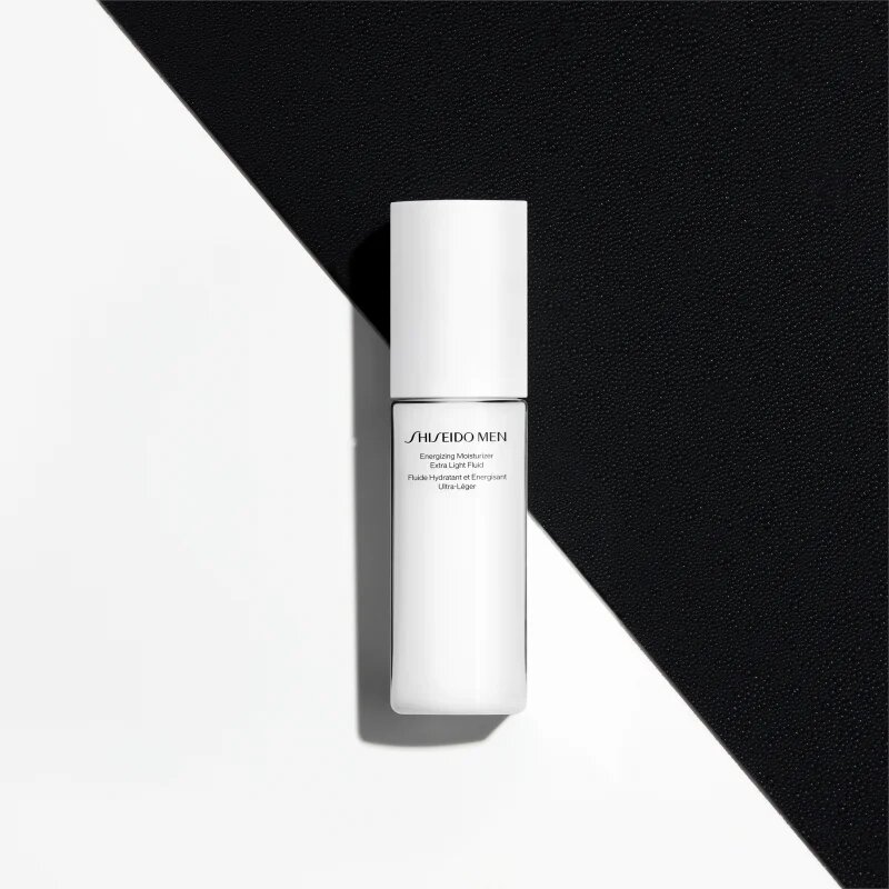 Shiseido Men Energizing Moisturizing Extra Light Fluid fluid z regeneracijskim učinkom za moške 100 ml