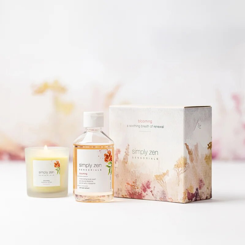 Simply Zen Sensorials Blooming Fragrance Candle dišeča sveča 120 g