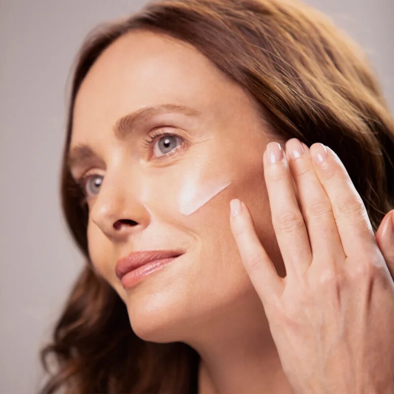 Sisley L'Integral Anti-Age Radiance AntiDark Spot Serum serum za osvetljevanje proti temnim madežem 30 ml