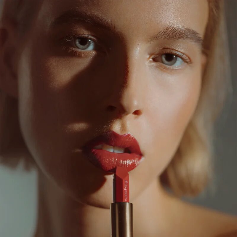 Sisley Phyto Rouge luksuzna negovalna šminka s hialuronsko kislino odtenek 200 Rose Zanzibar 3.4 g