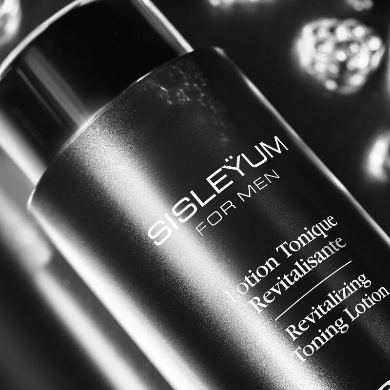 Sisley Sisleÿum Revitalizing Toning Lotion tonik za obraz za obnovo kožne pregrade za moške 150 ml