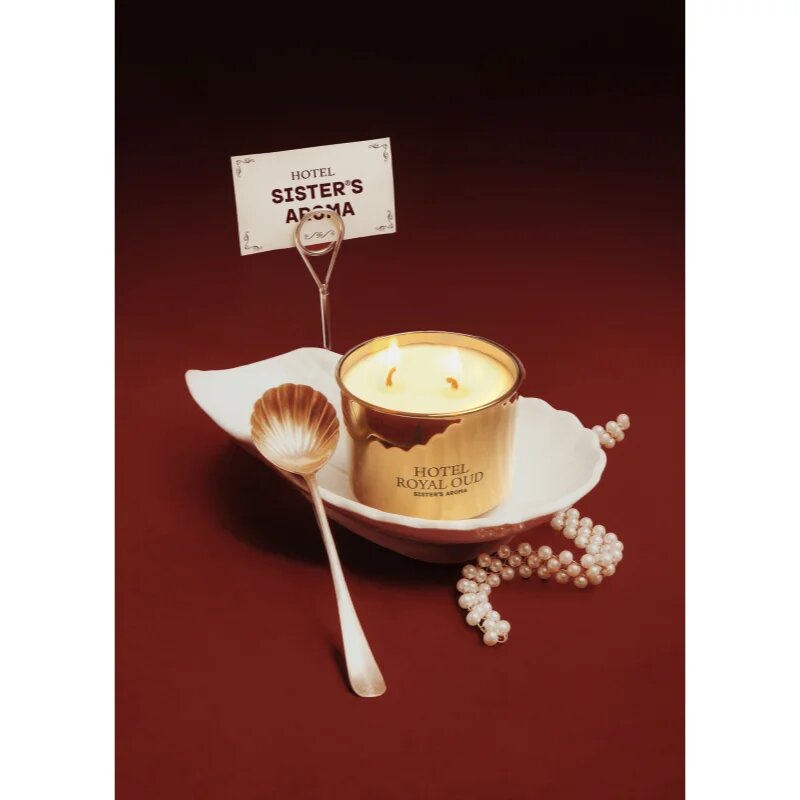 Sister's Aroma Hotel Royal Oud dišeča sveča 150 g