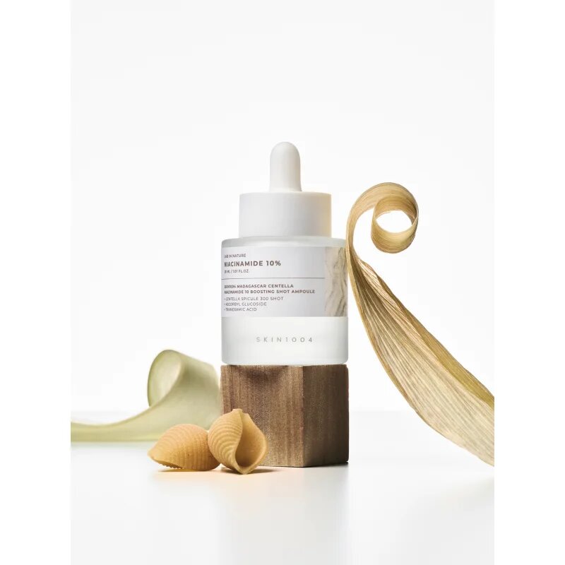 SKIN1004 Lab In Nature Niacinamide 10% Boosting Shot Ampoule regeneracijski in posvetlitveni serum z vlažilnim učinkom 30 ml