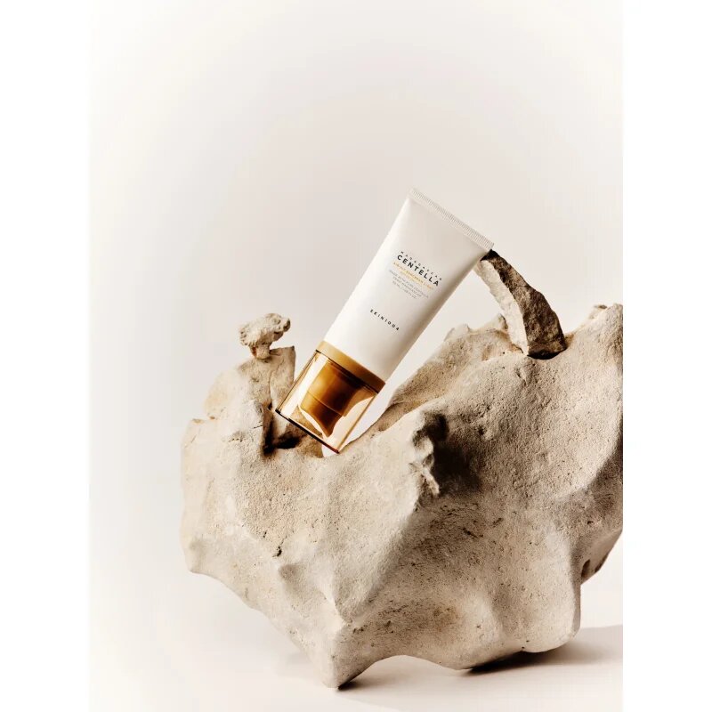 SKIN1004 Madagascar Centella Air-Fit Suncream Light mineralni zaščitni fluid za obraz SPF 30 50 ml