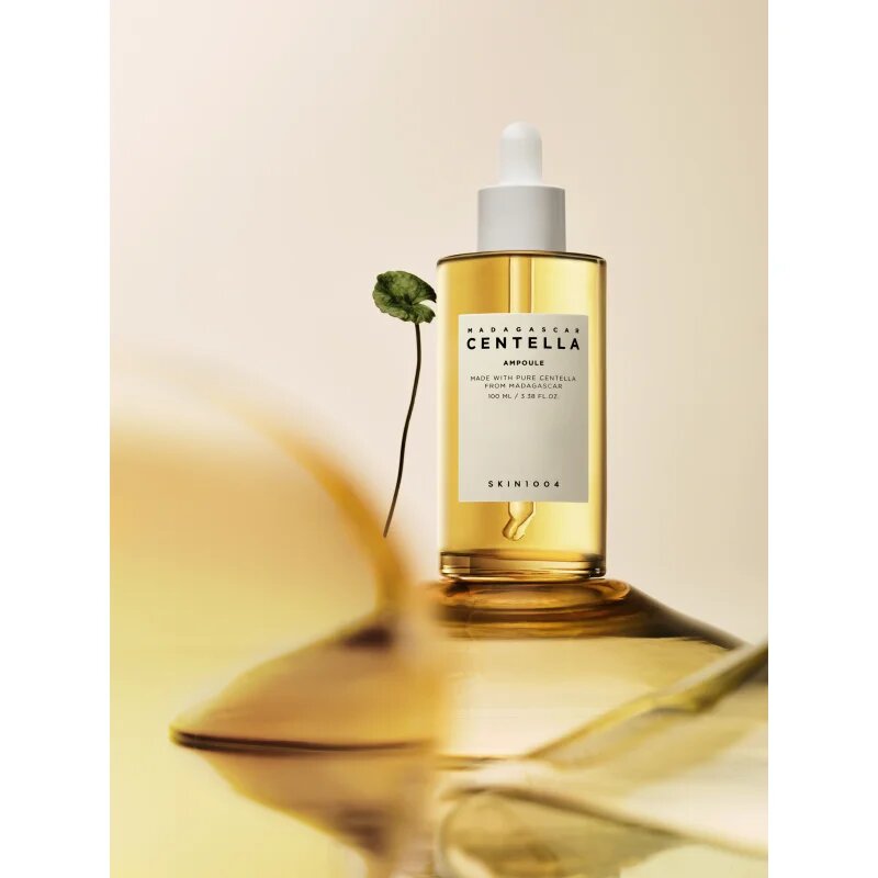 SKIN1004 Madagascar Centella Ampoule vlažilni serum za pomiritev in okrepitev občutljive kože 100 ml