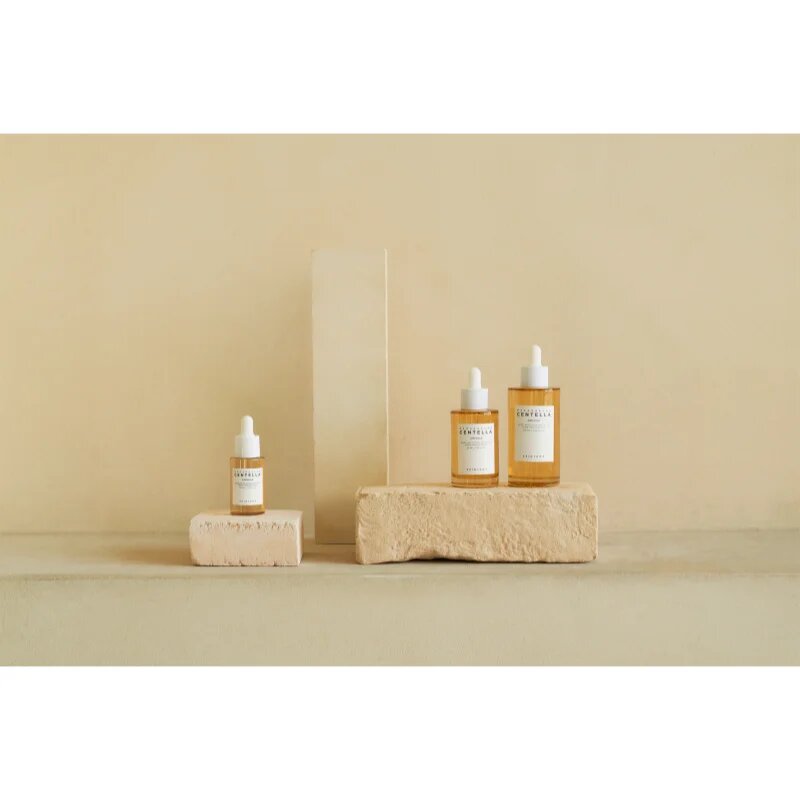 SKIN1004 Madagascar Centella Ampoule vlažilni serum za pomiritev in okrepitev občutljive kože 30 ml