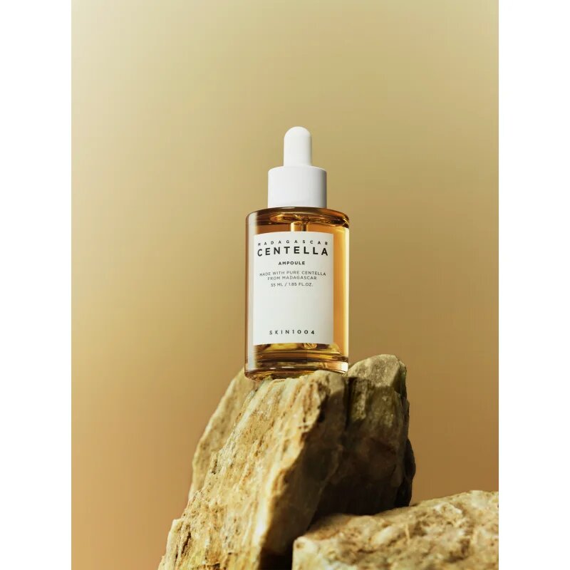 SKIN1004 Madagascar Centella Ampoule vlažilni serum za pomiritev in okrepitev občutljive kože 55 ml