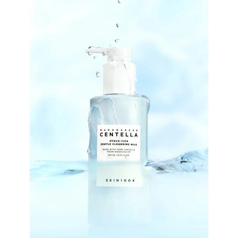 SKIN1004 Madagascar Centella Hyalu-Cica Gentle Cleansing Milk vlažilno čistilno mleko za hranjenje kože in ohranjanje njenega naravnega vlaženja 200 m