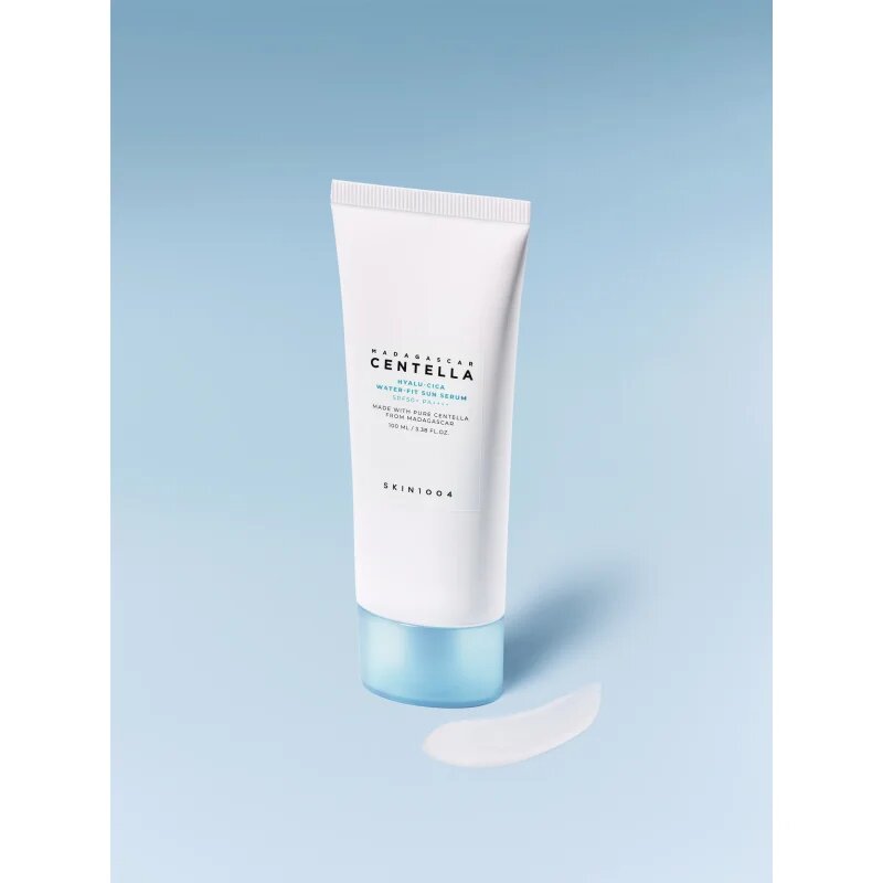 SKIN1004 Madagascar Centella Hyalu-Cica Water-Fit Sun Serum zaščitni serum z vlažilnim učinkom SPF 50+ 100 ml