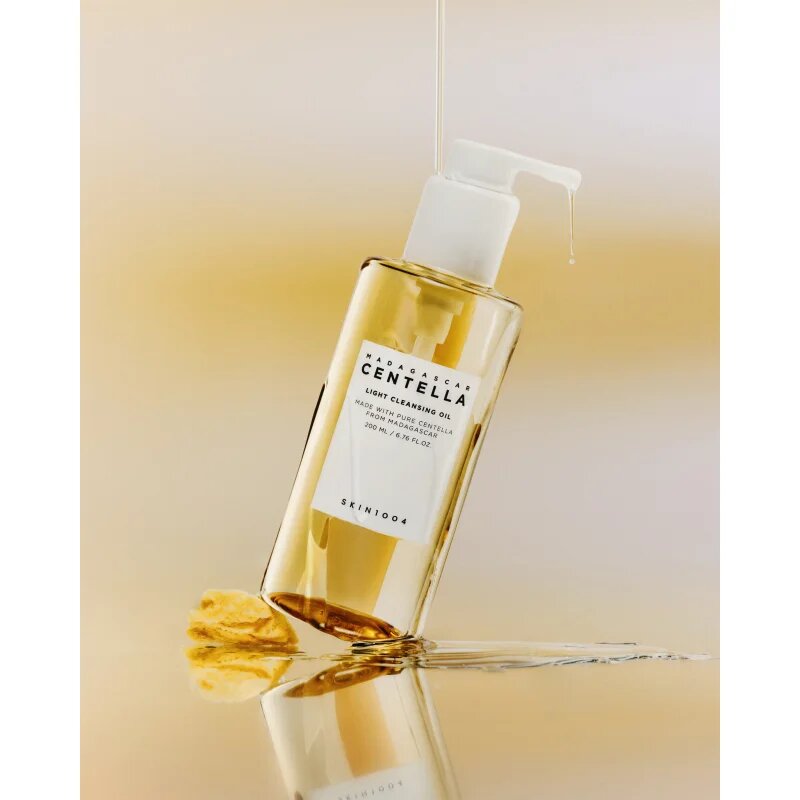 SKIN1004 Madagascar Centella Light Cleansing Oil čistilno olje za odstranjevanje ličil s pomirjajočim učinkom 200 ml