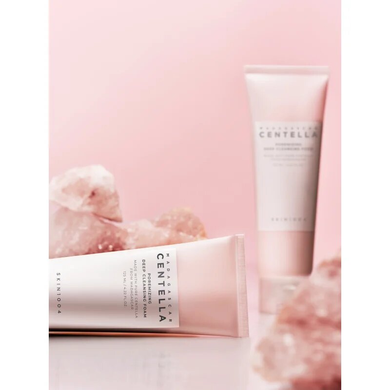 SKIN1004 Madagascar Centella Poremizing Deep Cleansing Foam globinsko čistilna pena za glajenje kože in zmanjšanje por 125 ml
