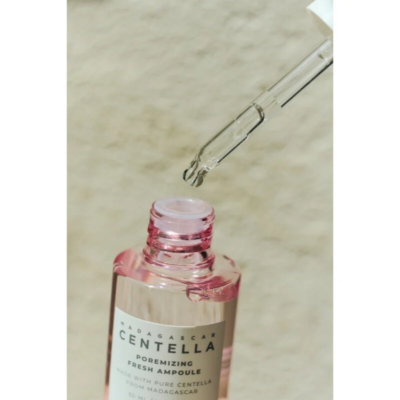 SKIN1004 Madagascar Centella Poremizing Fresh Ampoule razstrupljevalni serum za obraz za glajenje kože in zmanjšanje por 30 ml