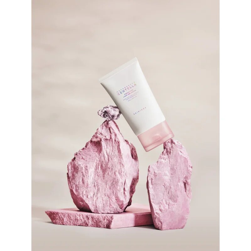 SKIN1004 Madagascar Centella Poremizing Light Gel Cream lahka gelasta krema za glajenje kože in zmanjšanje por 75 ml