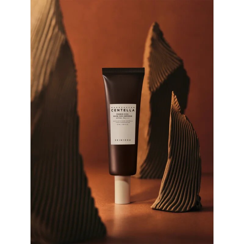 SKIN1004 Madagascar Centella Probio-Cica Glow Sun Ampoule zaščitni serum za obnovo kožne pregrade SPF 50+ 50 ml