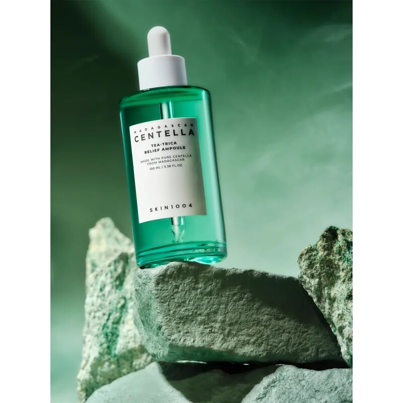 SKIN1004 Madagascar Centella Tea-Trica Relief Ampoule pomirjajoči serum za obraz za problematično kožo akne 100 ml