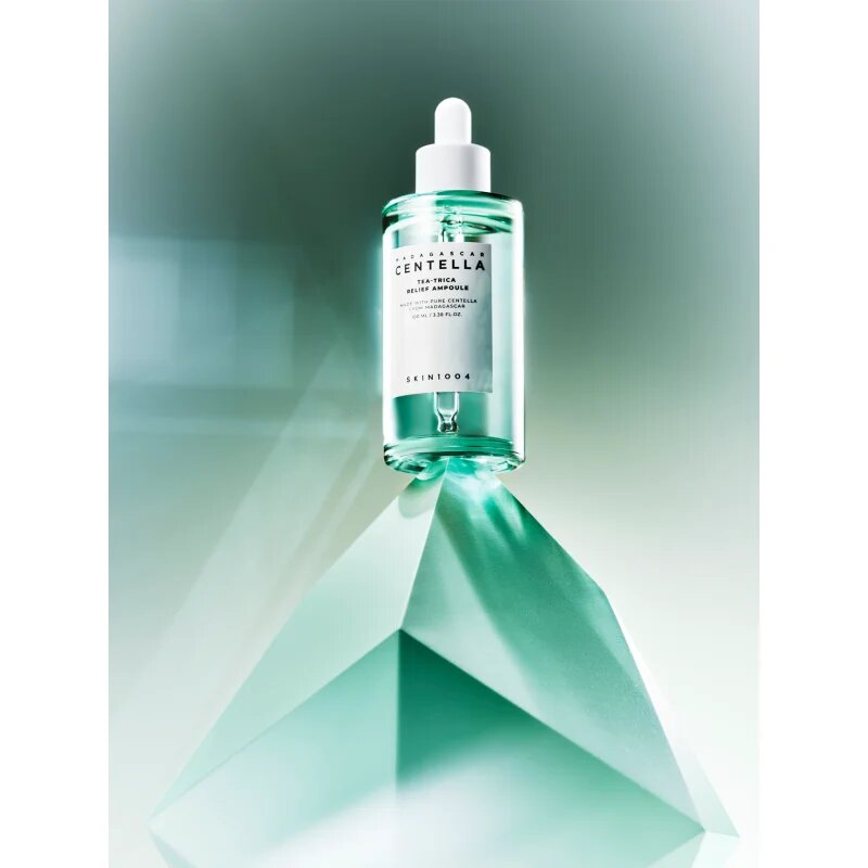 SKIN1004 Madagascar Centella Tea-Trica Relief Ampoule pomirjajoči serum za obraz za problematično kožo akne 100 ml