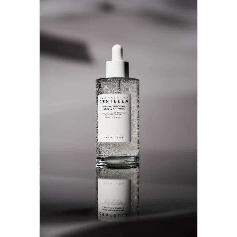 SKIN1004 Madagascar Centella Tone Brightening Capsule Ampoule vlažilni serum za posvetlitev in zgladitev kože 100 ml
