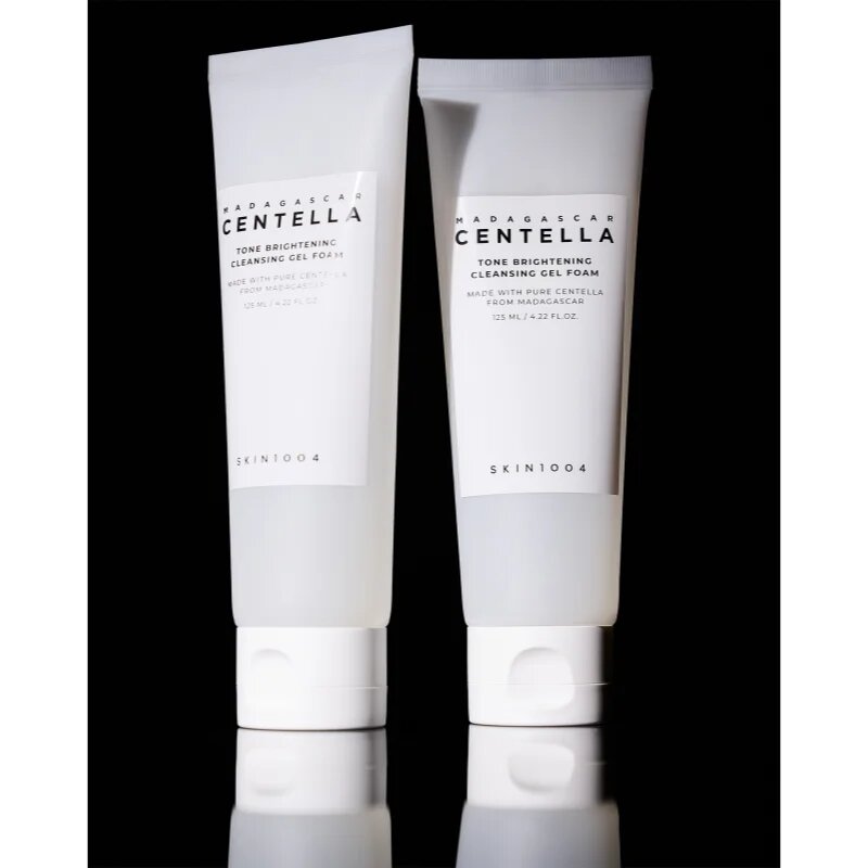 SKIN1004 Madagascar Centella Tone Brightening Cleansing Gel Foam penasti čistilni gel za osvetljevanje kože in hidratacijo 125 ml