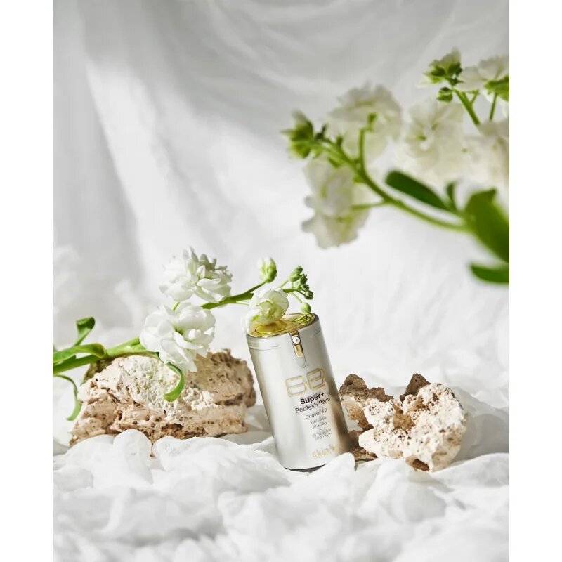 Skin79 Super+ Beblesh Balm vlažilna BB krema SPF 30 odtenek Natural Beige (Gold) 40 ml