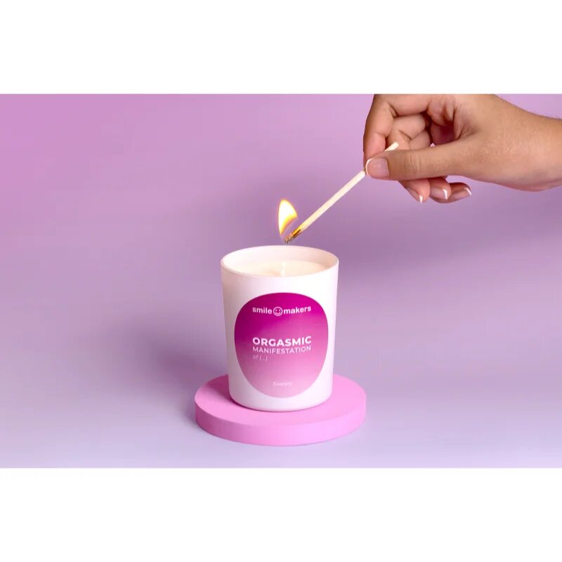 Smile Makers Orgasmic Manifestations dišeča sveča Sweaty 180 g