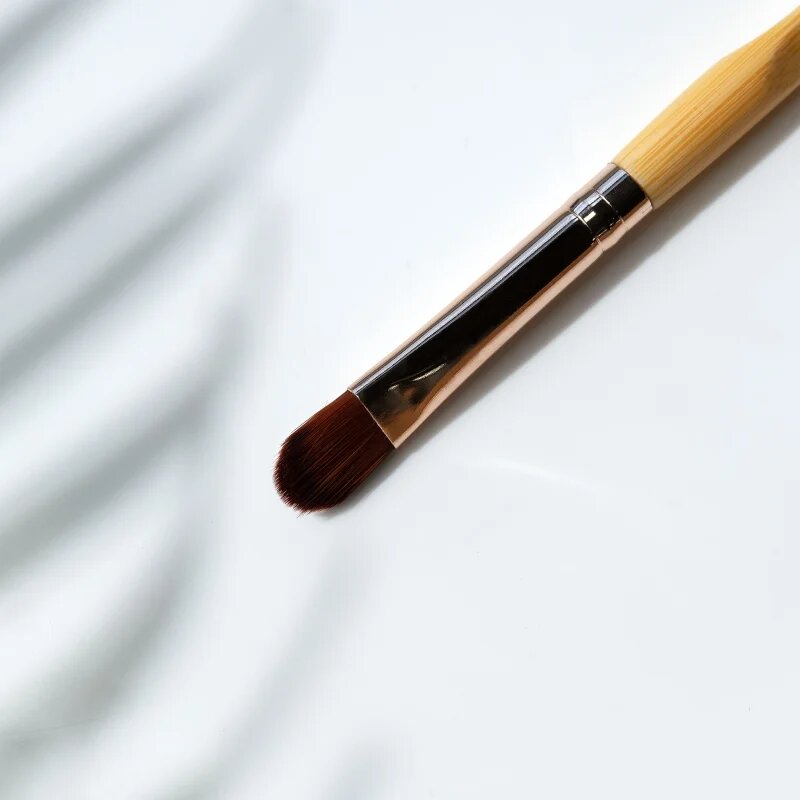 So Eco Eye Shading Brush čopič za senčila za oči 1 kos