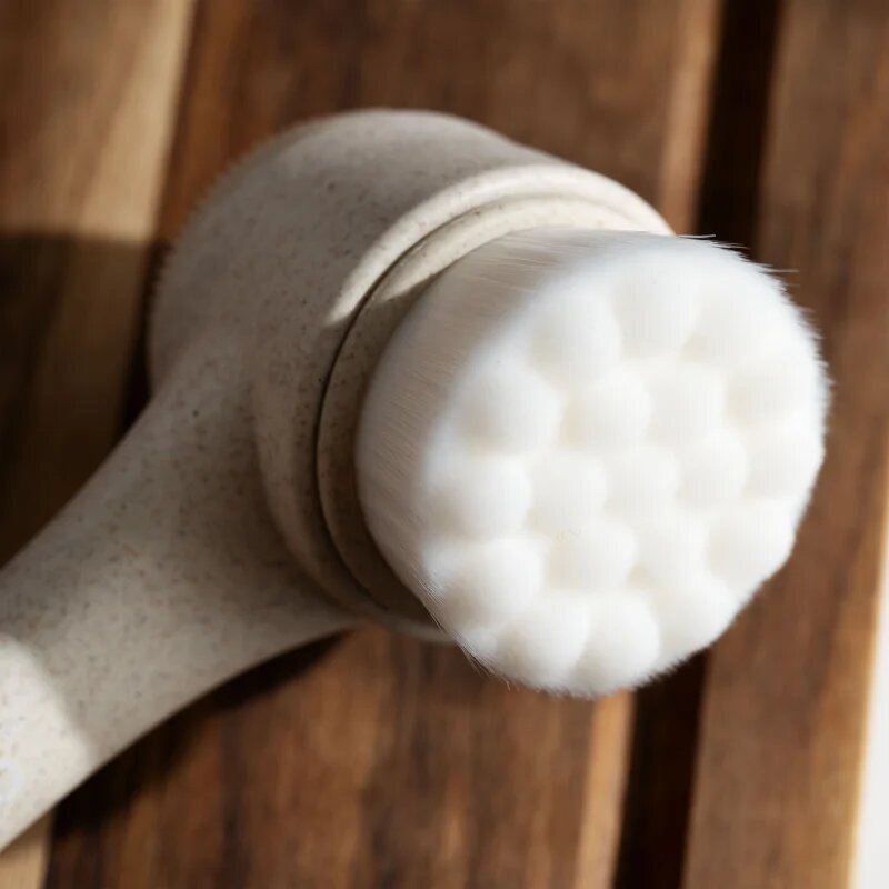 So Eco Facial Cleansing Brush obojestranska čistilna krtačka za obraz z ročajem ki ga je mogoče kompostirati 1 kos