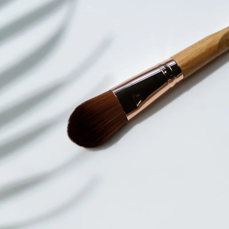 So Eco Foundation Brush čopič za kremasti in tekoči puder 1 kos