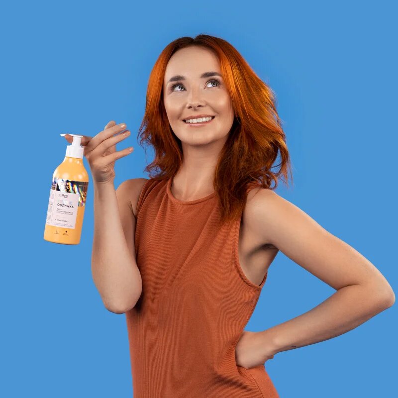 so!flow Medium Porosity Hair Protein-Emollient Conditioner vlažilni in gladilni balzam proti krepastim lasem 400 ml