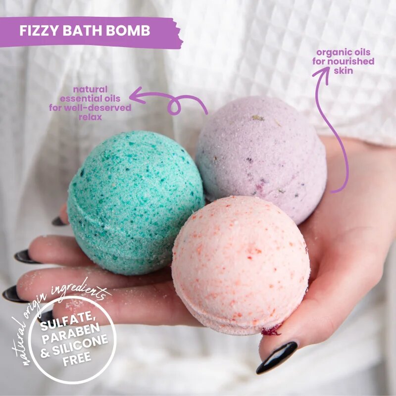 Soaphoria Lavender Fields Fizzy Bath Bomb kroglica za kopanje z regeneracijskim učinkom 85 g