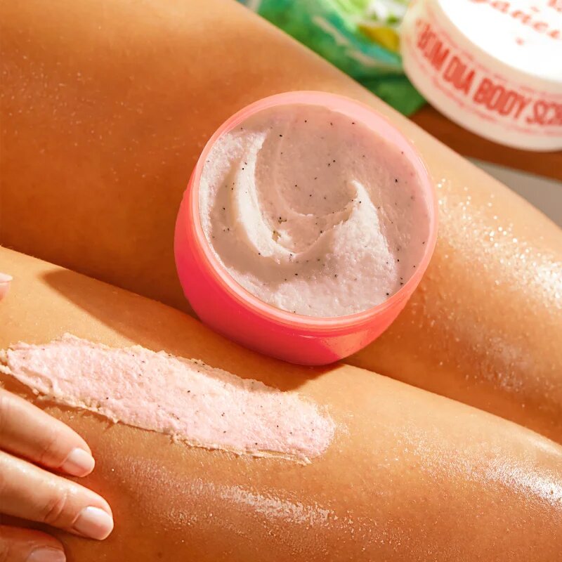 Sol de Janeiro Bom Dia™ Body Scrub gladilni piling za telo 220 g