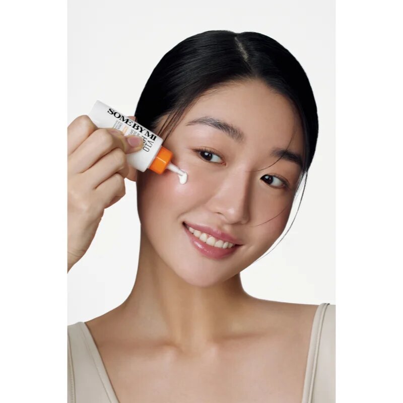 Some By Mi V10 Hyal Antioxidant Sunscreen intenzivna pomirjajoča in zaščitna krema SPF 50+ 40 ml