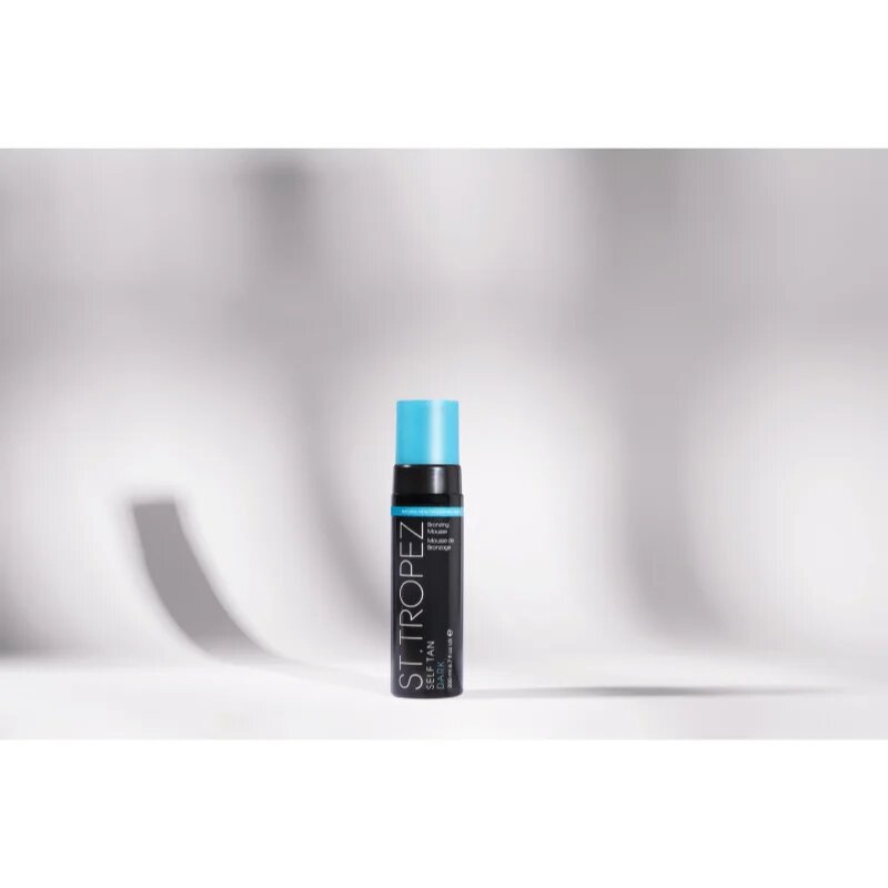 St.Tropez Self Tan Dark samoporjavitvena pena za intenzivno porjavelost 200 ml