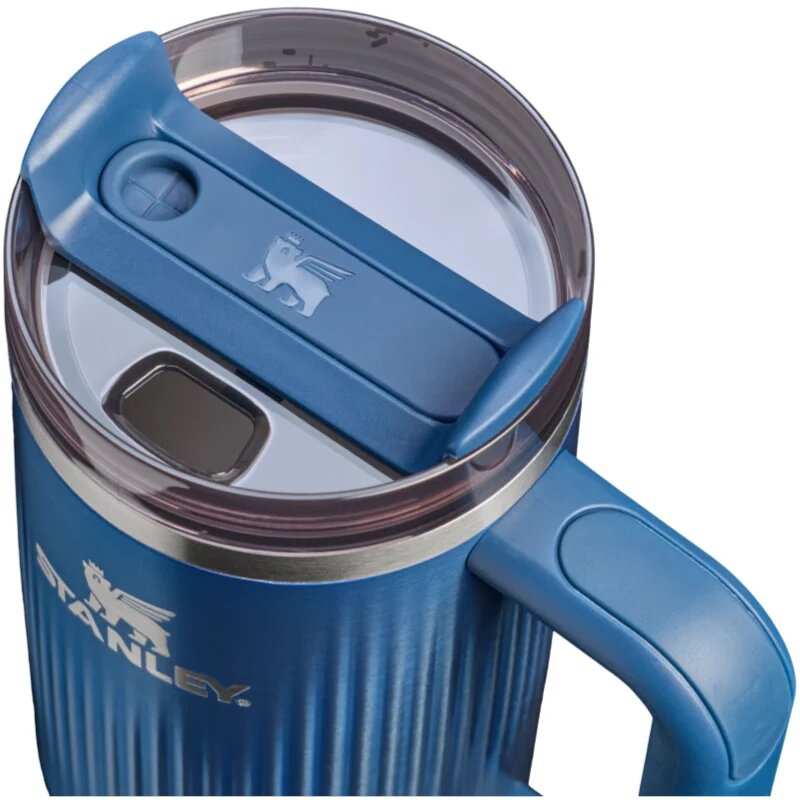 Stanley Quencher H2.O FlowState™ Fluted Tumbler lonček iz nerjavečega jekla s slamico srednja Glacial Blue Shine 890 ml