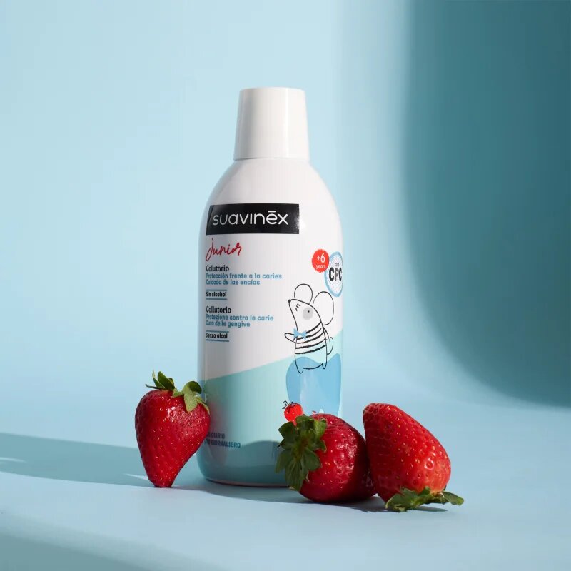 Suavinex Junior 6 y+ ustna voda za otroke okus Strawberry 500 ml