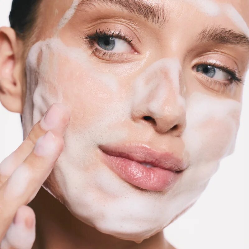SUNEWMED+ Active Foaming Cleanser Face and Eye Makeup Removal čistilna pena za odstranjevanje ličil z vitaminom C 40 ml