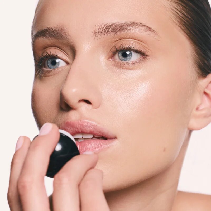 SUNEWMED+ Melon His Kiss Moisturizing Lip Balm vlažilni balzam za ustnice z karitejevim maslom 13 g