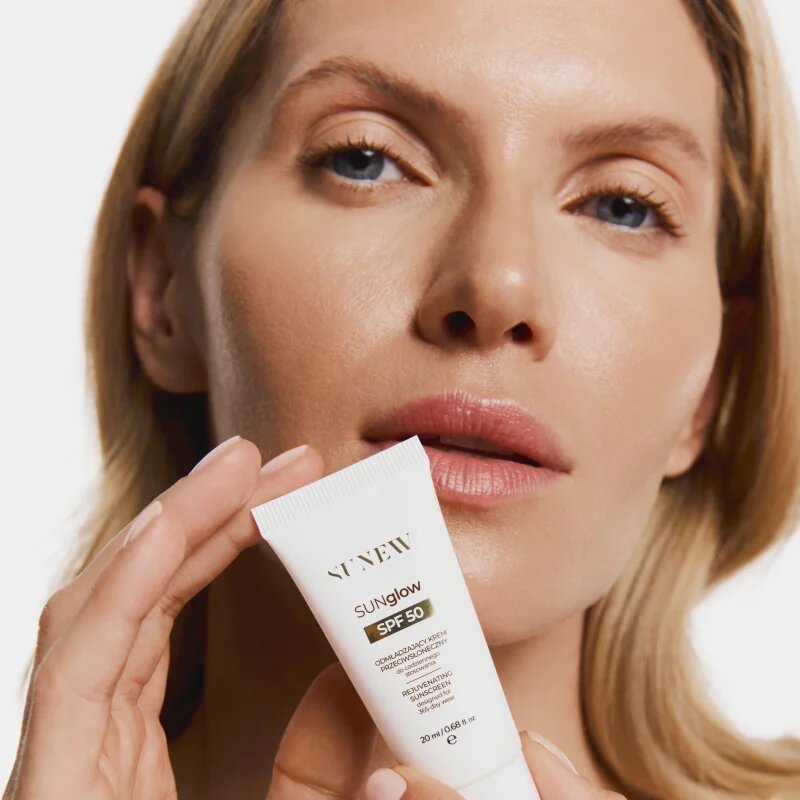 SUNEWMED+ SUNglow Anti-Aging Face Sunscreen SPF 50 krema za sončenje s pomlajevalnim učinkom SPF 50 20 ml