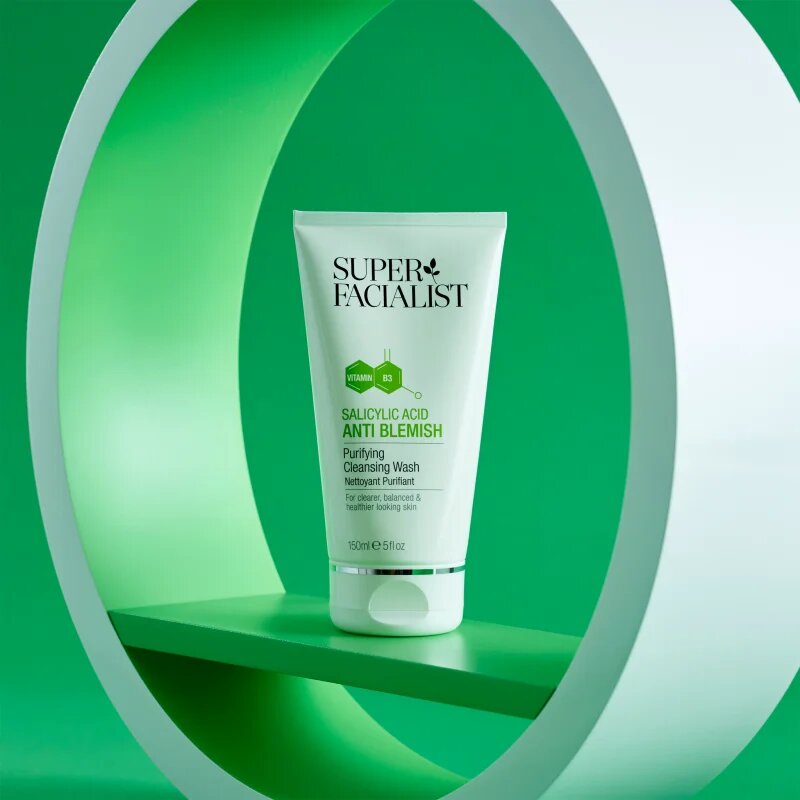 Super Facialist Salicylic Acid Anti Blemish čistilni gel za odstranjevanje ličil za problematično in mastno kožo 150 ml