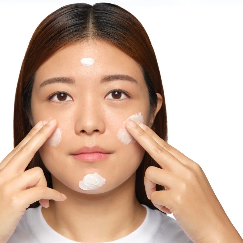 The Ordinary Vitamin C Suspension 23% + HA Spheres 2% posvetlitveni serum z vitaminom C 30 ml