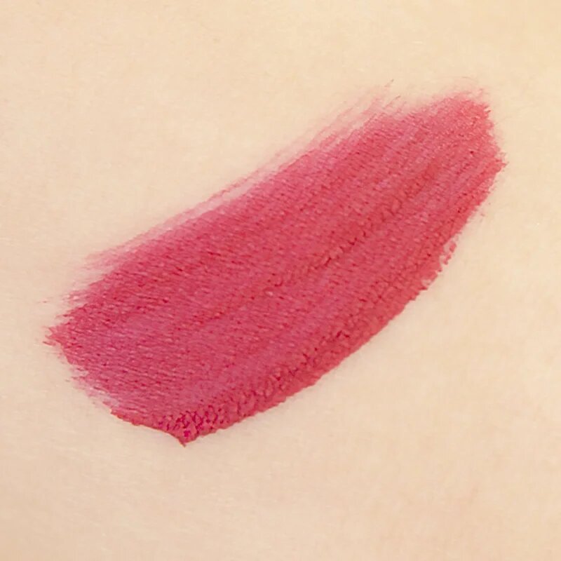 theBalm Meet Matt(e) Hughes Long Lasting Liquid Lipstick dolgoobstojna tekoča šminka odtenek Devoted 7.4 ml