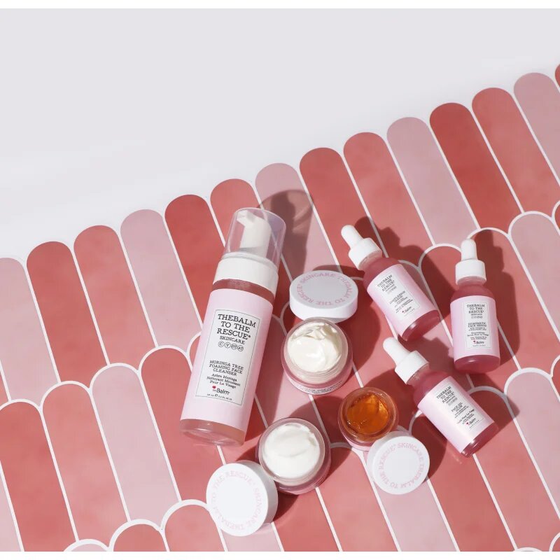theBalm To The Rescue® Complexion posvetlitveni serum za obraz s pomirjajočim učinkom 30 ml