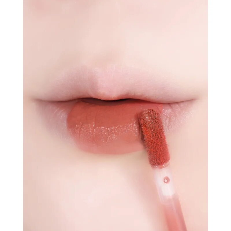 thim Sheer Matte Liquid Lip lahka tekoča mat šminka odtenek 01 Cozy Beige 4 g