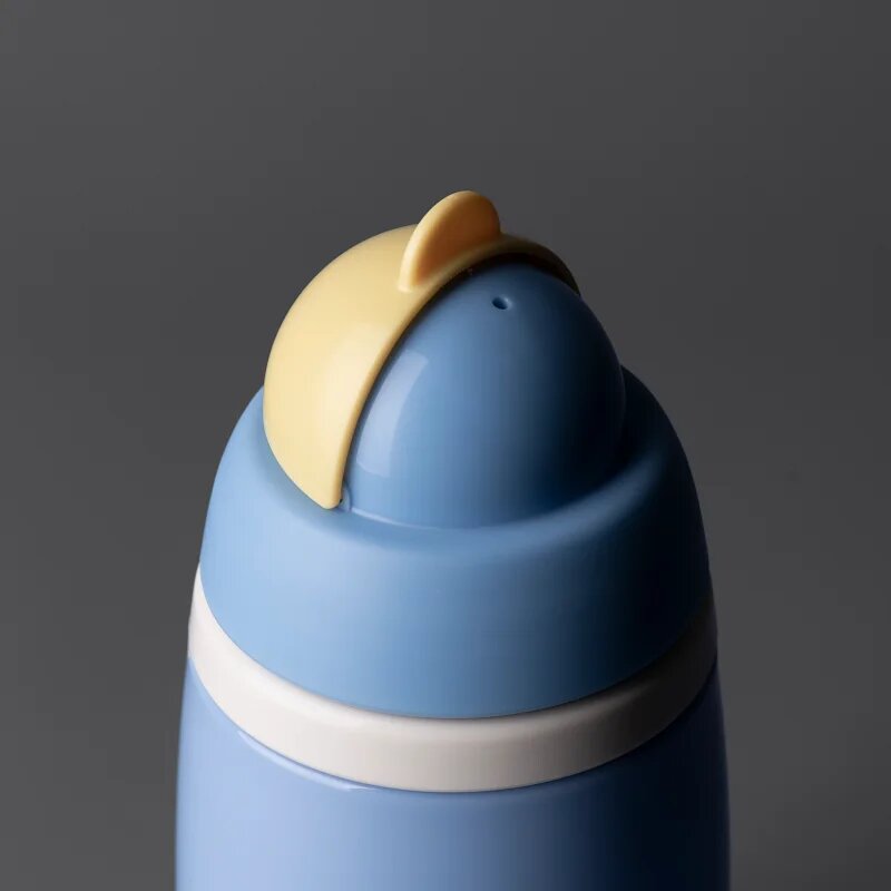 Tommee Tippee Active Cup skodelica s slamico Blue 12m+ 1 kos