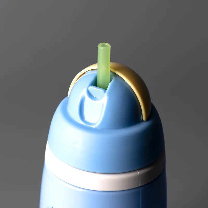 Tommee Tippee Active Cup skodelica s slamico Blue 12m+ 1 kos