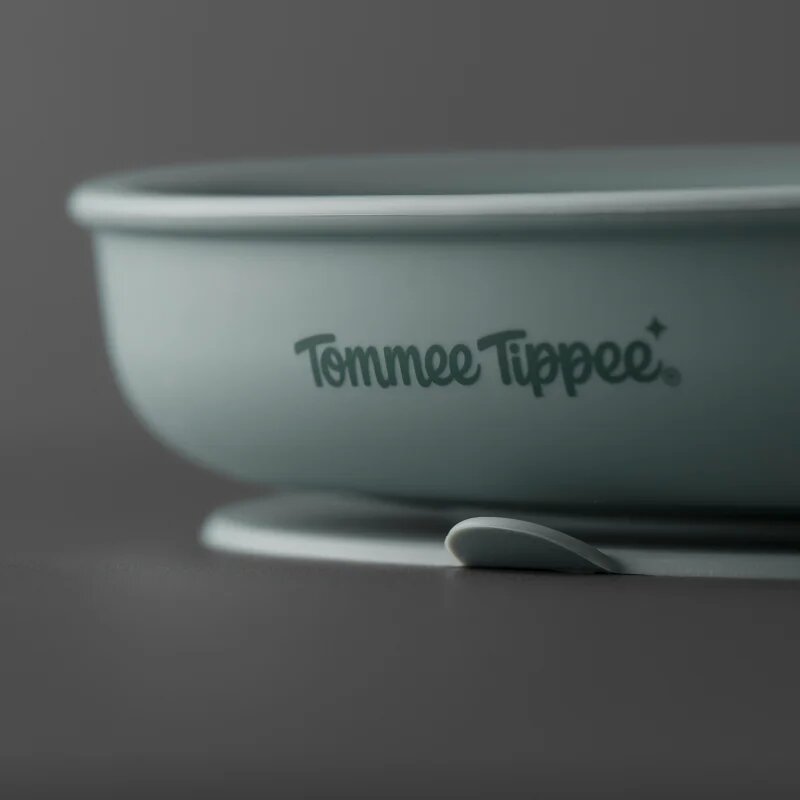 Tommee Tippee EasiStick™ Silicone Weaning Plate krožnik s priseskom 4m+ Green 1 kos