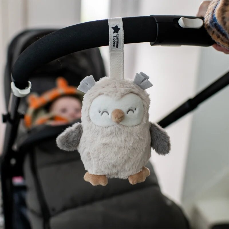 Tommee Tippee Grofriend Ollie the Owl kontrastna viseča igrača z melodijo 1 kos