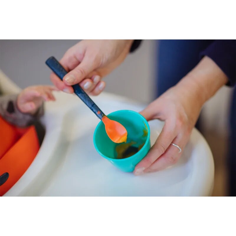 Tommee Tippee Heat Sense žlička s toplotnim senzorjem 4m+ 4 kos