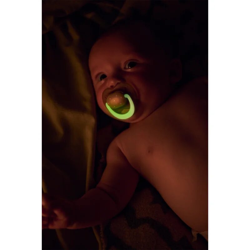 Tommee Tippee NightGlow Soother 0-6m duda Girl 2 kos