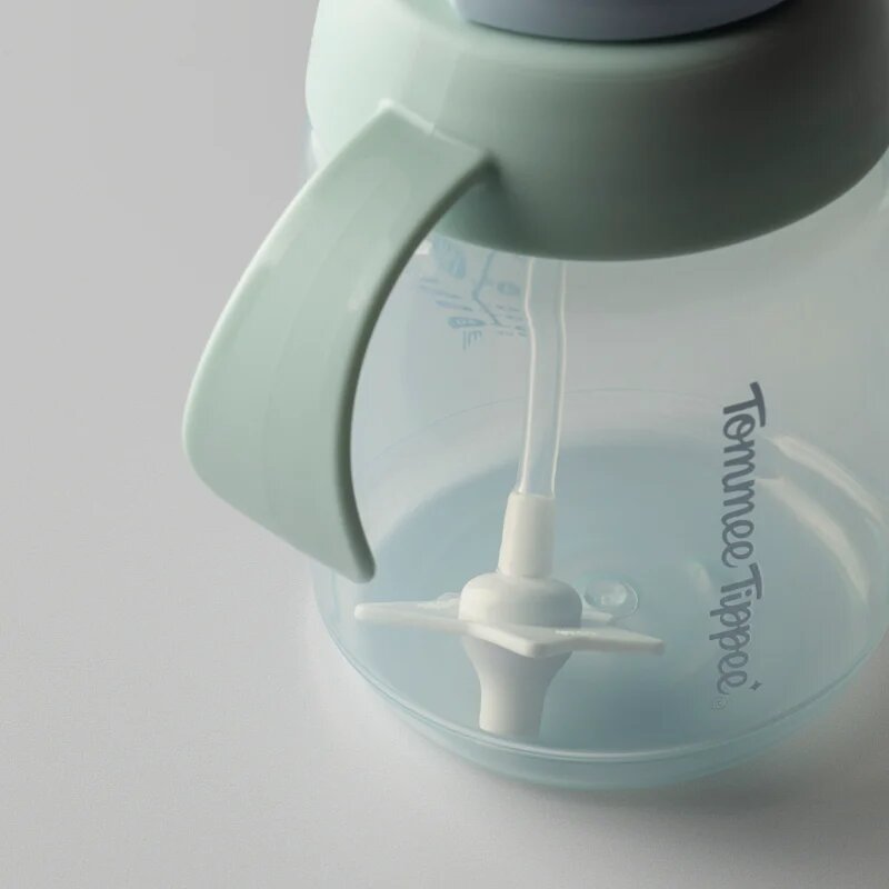 Tommee Tippee Trainer Straw otroški lonček z utežjo 6m+ Green 1 kos