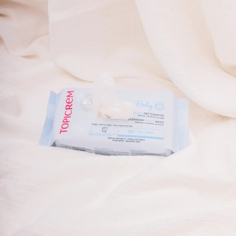 Topicrem BABY Cleansing Water Wipes vlažni čistilni robčki za otroke 60 kos